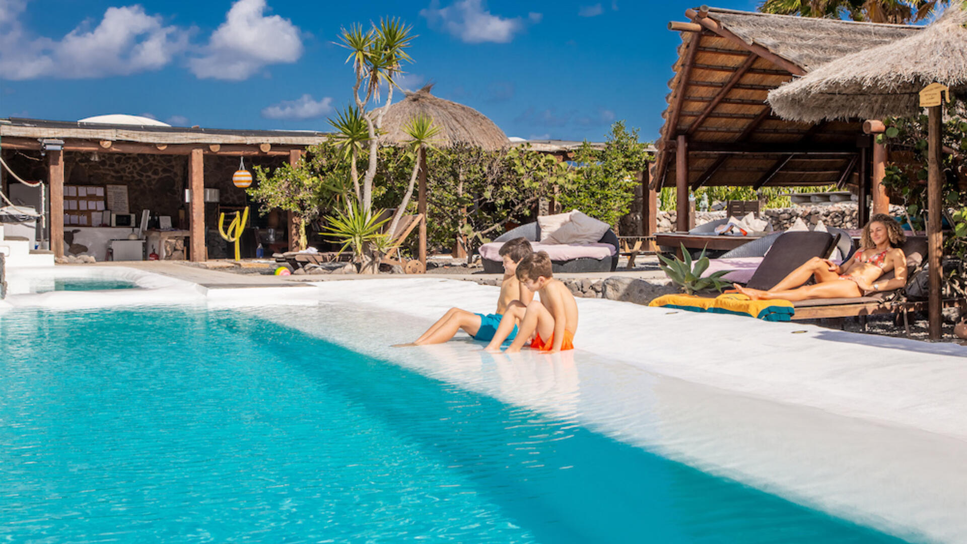 Where is Hot in October? Discover the Best Destinations for Families!